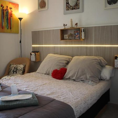 Villa Luberon: Cozy Room with Terrace Cucuron Exterior photo