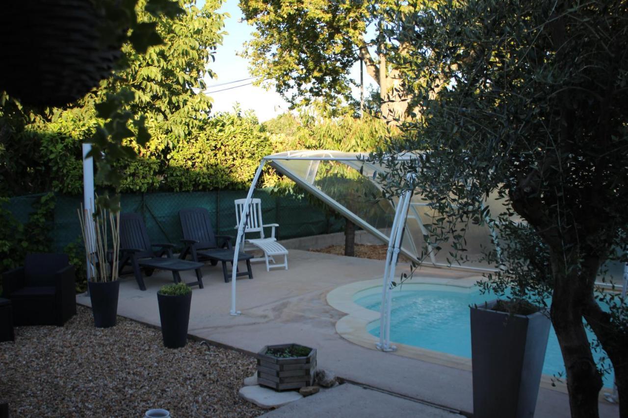 Villa Luberon: Cozy Room with Terrace Cucuron Exterior photo