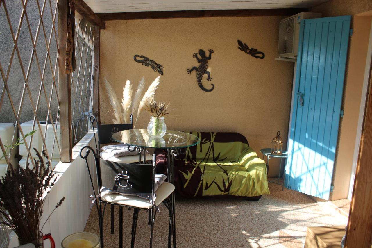 Villa Luberon: Cozy Room with Terrace Cucuron Exterior photo